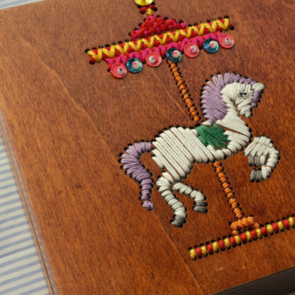 Spisidda Design - Borsa Giostra - Borsa di legno artigianale fatta e ricamata a mano - 1
