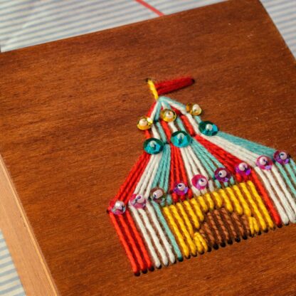 Spisidda Design - Borsa Tendone - Borsa di legno artigianale fatta e ricamata a mano - 1